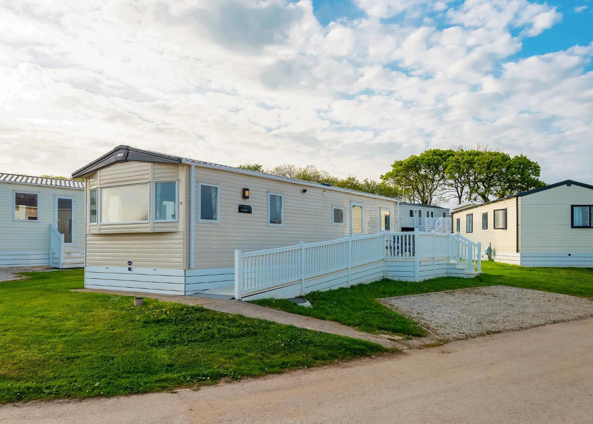 סנט אוסטל Meadow Lakes Holiday Park מראה חיצוני תמונה