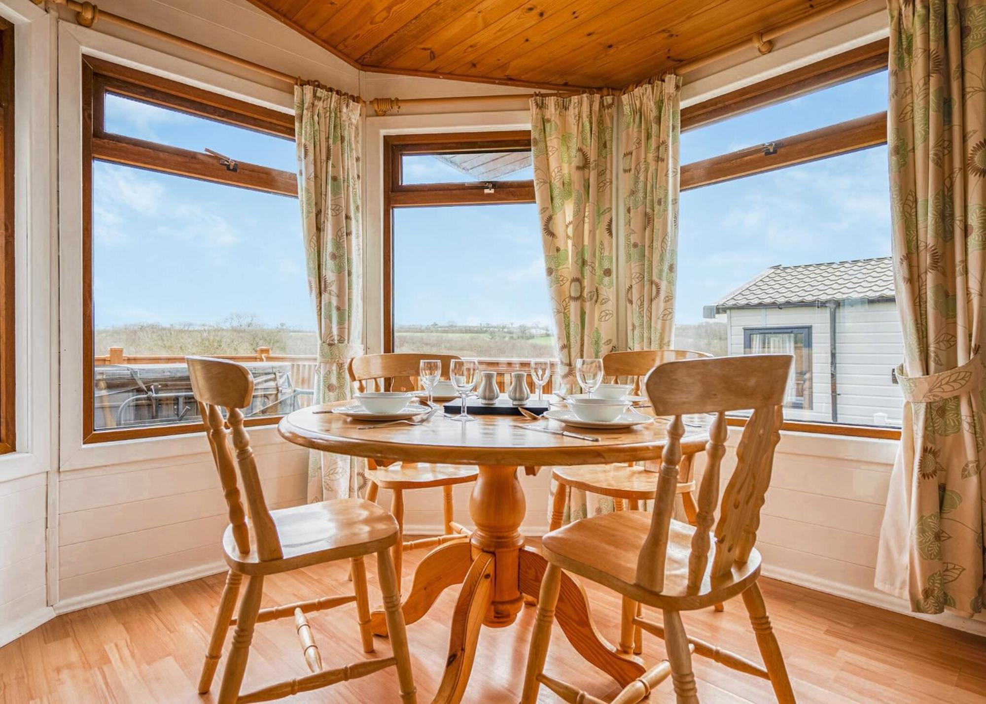 סנט אוסטל Meadow Lakes Holiday Park מראה חיצוני תמונה